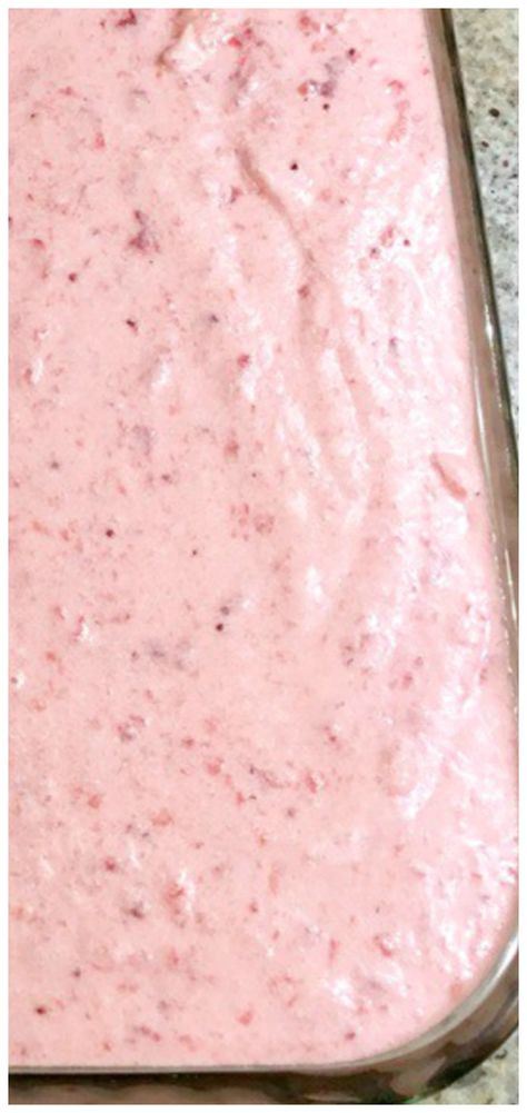 Best Ever Strawberry Cake, Strawberry Sheet Cakes, Strawberry Cake Mix, Strawberry Cake Recipes, Torte Cupcake, Box Cake Mix, Strawberry Cakes, Strawberry Desserts, Köstliche Desserts