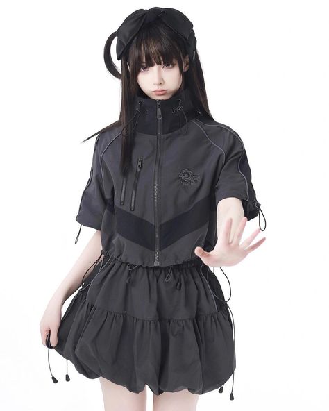 🤩🤩Techwear vibes fashion outfits: bubble skirt, cami top, short/ long jacket and techwear pants. 🛒👉Search 'AEP-S-1694' on devilinspired.com #devilinspired #techwearfashion #futuristicfashion #kawaii #kawaiifashion #ootd Techwear Outfits Women, Black Techwear, Denim Upcycle, Urban Warrior, Short Sleeve Coat, Techwear Jacket, Cropped Black Jacket, Edge Fashion, Tech Wear Fashion