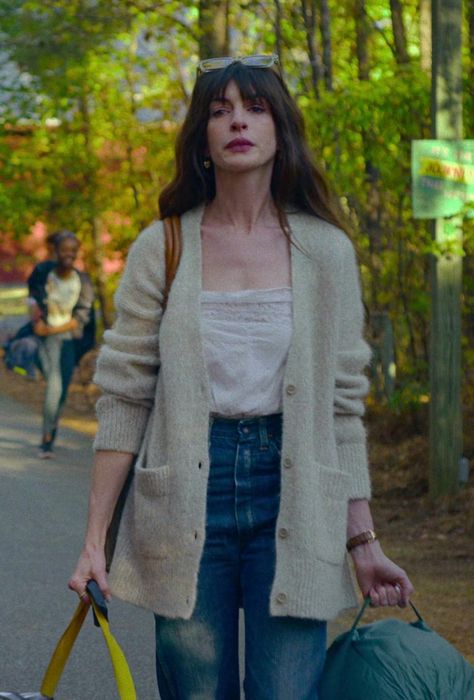 Cozy Beige Knit Cardigan of Anne Hathaway as Solène in The Idea of You (2024) | Cinematic Outfits Anne Hathaway Style 2024, Solene The Idea Of You, The Idea Of You Anne Hathaway, Anne Hathaway The Idea Of You, The Idea Of You Movie Anne Hathaway, Anne Hathaway Style, Beige Knit Cardigan, Outfit Wishlist, Film Fashion