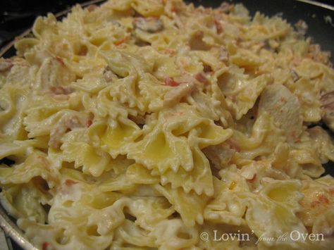 Johnny Carino's "Bowtie Festival" Asiago Cream Sauce, Johnny Carinos, Cream Sauce Chicken, Macaroni Grill Recipes, Bowl Chicken, Cream Sauce For Chicken, Chicken Pasta Dishes, Sauce Chicken, Bowtie Pasta