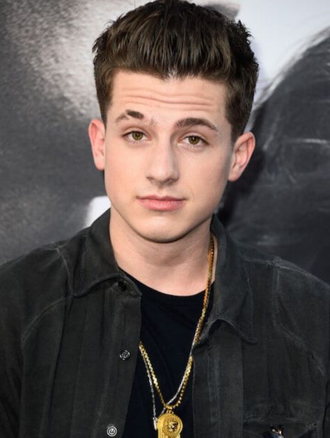 Love Charlie Puth ♡ Charli Puth, Charlie Charlie, Furious 7, Celebrities Humor, Charlie Puth, Charming Charlie, Guitar Chords, Record Producer, American Singers