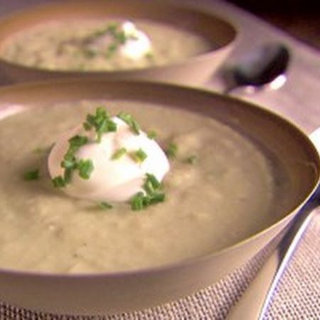 Creamy Artichoke Soup (Giada) Artichoke Soup Recipes, Artichoke Soup, Everyday Italian, Leek Soup, Giada De Laurentiis, Cooking Channel, On The Top, Other Recipes, Food Network