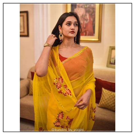 Rajputana Saree Style, Chiffon Rajputi Sarees, Rajputana Saree, Rajput Saree Style, Rajput Saree, Rajputana Dress, Yellow Chiffon Saree, Kurti Casual, Rajasthani Poshak