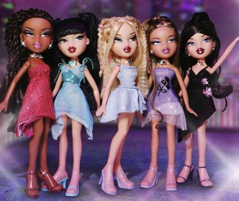 #bratz Bratz Passion 4 Fashion, Bratz Doll Outfits, Brat Doll, Bratz Girls, Barbie I, Bratz Doll, Our Girl, Fashion Dolls, Fangirl