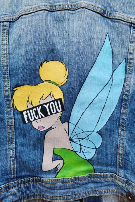 Denim Shirt Painting Ideas, Back Of Jeans Painting, Hand Painted Jean Jacket Ideas, Paint On Jean Jacket, Denim Customization, Shorts Painting Ideas, Pants Art, Custom Jacket Paint, Hand Painted Denim Jacket Art