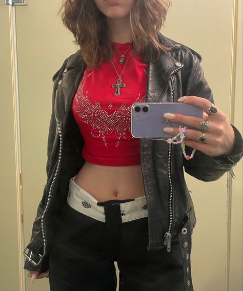 #biker #teenbeachmovie #aesthetic #outfitideas #edgy Biker Style Aesthetic, Biker Core Fashion, Biker Core Outfit, Biker Girlfriend Aesthetic Outfits, Biker Inspired Outfits, Biker Girlfriend Aesthetic, Biker Chick Aesthetic, Biker Aesthetic Outfits, Biker Core