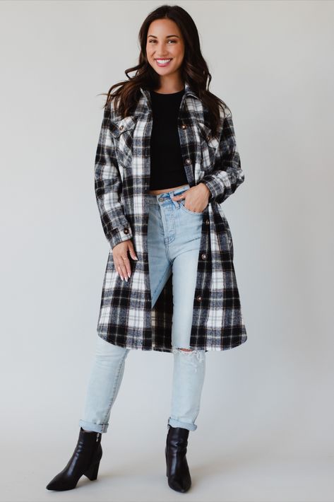 The perfect long flannel does exist! Our newest black, white, olive and tan plaid long flannel is a cozy option for all of your outdoor fall and winter gatherings this season. Long Flannel Shirt Outfit, Neutral Flannel, Flannel Shirt Outfit, Long Flannel, Knitted Hats Kids, Black And White Flannel, Knit Hat For Men, Plaid Shacket, Tan Plaid