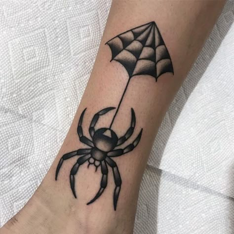 American Trad Spider Web, Spider Tattoo American Traditional, Traditional Spider Tattoo Flash, Old School Spider Web Tattoo, B&w Traditional Tattoos, Traditional Web Tattoo, Web Traditional Tattoo, American Traditional Spider Web, Spider Flash Tattoo