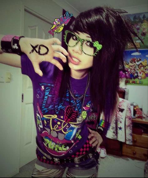 Scene Zombie, Black Scene Kid, Scene Kid Aesthetic, Scene Kid Outfits, Scene 2000s, Black Scene, Modern Scene, Scene Queen, Scene Core