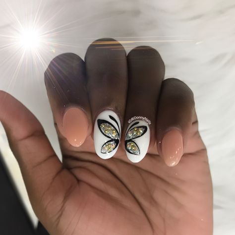 Butterfly Nails Glittery Butterfly Nails, Glittery Butterfly, Butterfly Nails, Butterfly Nail, Creative Nails, Manicure, Nails, Beauty