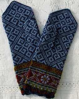 Latvian Mittens, Knitting Mittens, Knitted Gloves Mittens, Norwegian Knitting, Knitted Mittens Pattern, Hand Knit Mittens, Hand Knits, Knitted Accessories, Knitted Mittens