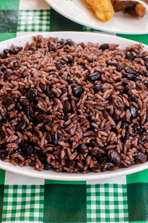 Cuban Black Rice Recipe, Congris Cubano Recipe Instant Pot, Cuban Black Beans And Rice Authentic, Thursday Food Ideas, Cuban Moro Rice Recipe, Traditional Cuban Recipes, Best Cuban Recipes, Congri Recipe Cuban Rice, Arroz Congri Cuban Rice