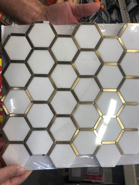 Tile Home Depot, Gold Tile, Kitchen Makeovers, Floor Tile Design, Gold Kitchen, Small Bathroom Design, Cottage Kitchen, Chic Home Decor, Kitchen Remodel Idea