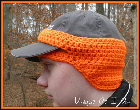 Ravelry: Baseball Cap Ear Warmer by Susan Preston Crochet Baseball, Gilet Crochet, شال كروشيه, Crochet Headbands, Crochet Ear Warmer, Crocheted Hats, Crochet Fun, Crochet Things, Crochet Sewing