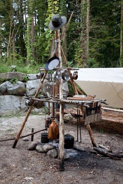 Camp Gadgets, Beautiful Camping, Outdoor Camping Kitchen, Zelt Camping, Camping Bedarf, Bushcraft Shelter, Survival Clothing, Survival Hacks, Bush Craft