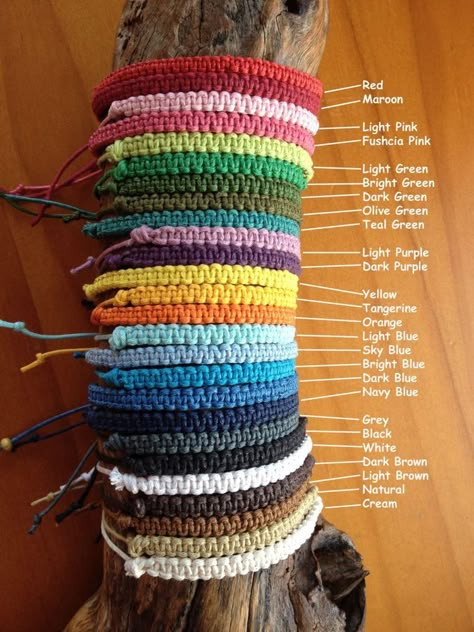 Vsco Bracelets, Yarn Bracelets, Embroidery Bracelets, String Bracelets, Thread Bracelets, Diy Bracelets Easy, Friendship Bracelets Diy, Summer Bracelets, Bracelets Diy