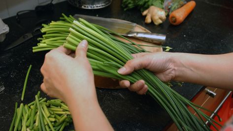 Is It Possible Make Your Own Dried Green Onions (& Should You Bother)? Chipotle Mayo Sauce, Melt Sandwiches, Mayo Sauce, Patty Melt, Toast Sandwich, Caramelized Onion, Dehydrator Recipes, Yummy Dips, Salsa Verde