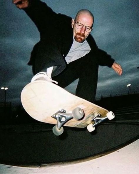 Breaking Bad Saul, Jimmy Mcgill, Skateboard Aesthetic, Skater Boy, Walter White, Tony Hawk, Better Call Saul, Funny Halloween Costumes, Cultura Pop