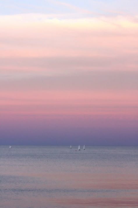 Pastel sky | Flickr - Photo Sharing! Beach Therapy, Inspirational Photography, Casual Coastal, Pastel Sunset, Pastel Sky, Beautiful Scenes, Travel Plan, Sky Color, Pretty Sky