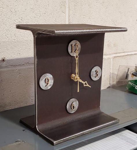 Industrial Clock, Diy Industrial Furniture, Light Clock, Car Parts Decor, Steel Beam, Industrial Clocks, Welded Furniture, Steel Light, Industrial Design Furniture