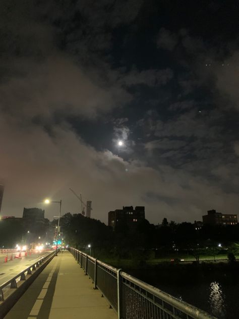 Bridges At Night, Moon Bridge, Bridge Night, Bridge Aesthetic, City View Night, Street Pictures, Blur Photo, Visit New York City, Chill Photos