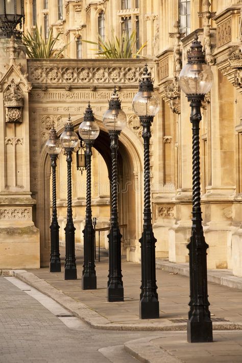 Cast Iron Architecture, Street Lamp Post, 19th Century London, Gingerbread House Designs, Drawing Scenery, Concept Models Architecture, England London, London Architecture, London Bus