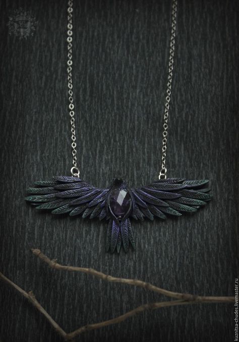 Raven Necklace, Dark Jewelry, Witch Jewelry, Magical Jewelry, Polymer Clay Pendant, Fantasy Jewelry, Diy Schmuck, Something Different, Gothic Jewelry