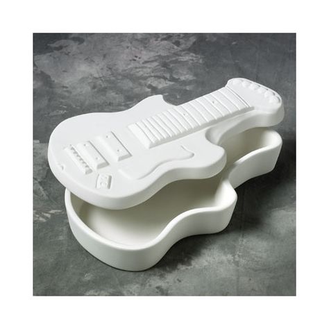 Pottery guitar box Ceramic Guitar, Ideas Ceramica, Clay Making, Clay Things, How To Make Clay, Guitar Case, Ceramic Ideas, Ceramics Projects, Ceramic Dishes