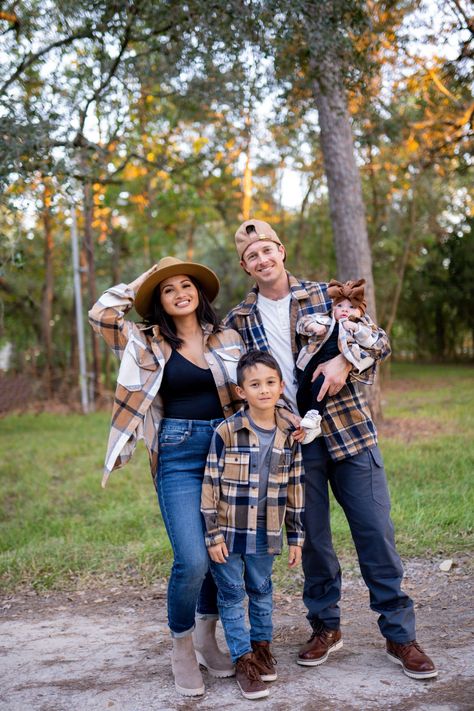 fall family outfits, matching outfits, family style, family outfits Pumpkin Patch Outfits Family, Family Of 3 Matching Outfits, Cute Fall Outfits For Family Pictures, Brown Plaid Family Pictures Outfits, Fall Matching Outfits For Family, Thanksgiving Outfit Ideas Family, Family Holiday Card Outfit Ideas, Family Thanksgiving Outfits Matching, Fall Family Photos Sunflower Field