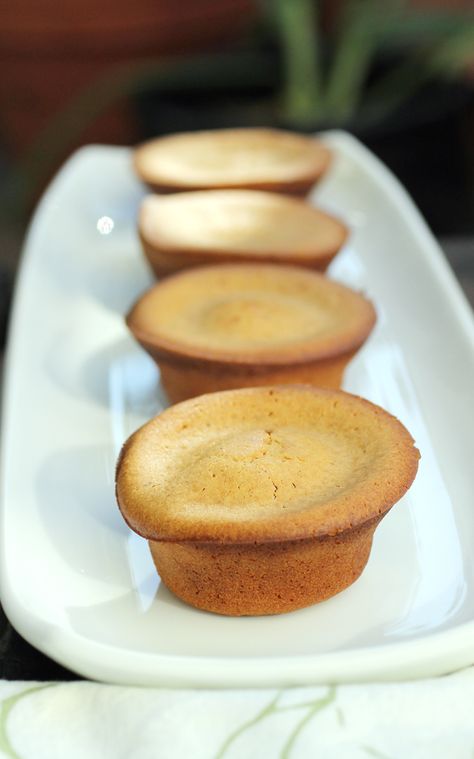 Brown-Butter Mochi Muffins | Food Gal Mochi Muffins, Mochiko Flour, Butter Mochi, Mochi Recipe, Mochi Cake, Brown Sugar Cookies, Rainbow Food, Hawaiian Food, Asian Desserts