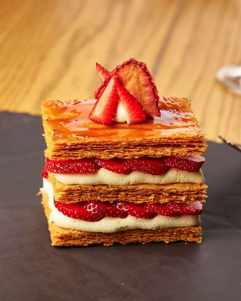 Bar Boulud New York on Instagram: “Every dinner calls for a sweet ending, especially with our Napoleon à la Fraise featuring delicate layers of caramelized puff pastry,…” Strawberry Napoleon, Napoleon Pastry, Napoleon Cake, Cake Illustration, Eat Pray, Eat Pray Love, Puff Pastry, Pastry, Caramel