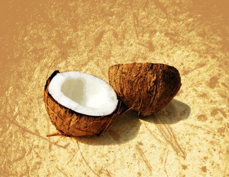 Coconut Oil Hair Growth, Diy Coconut Oil, Coconut Oil For Acne, Cooking With Coconut Oil, Coconut Oil For Face, Raw Coconut, Coconut Oil Uses, Benefits Of Coconut Oil, Coconut Oil For Skin