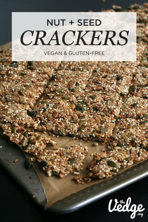 Delicious and nutty Nut & Seed Crackers that are gluten-free and grain-free. Seed Crackers Recipe, Seed Crackers, Healthy Crackers, Gluten Free Crackers, Homemade Crackers, Cracker Recipes, Keto Paleo, Vegan Snacks, Raw Food Recipes