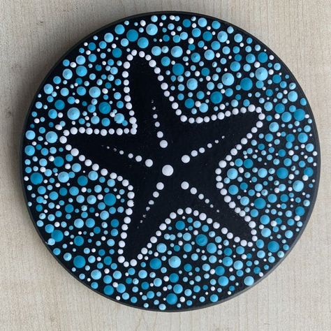 Rock Painting Ideas Dots Easy, Dot Painting Stones, Beach Dot Art, Beach Dot Painting, Ocean Dot Art, Starfish Rock Painting, Rock Painting Ideas Dots, Rock Dot Painting Ideas Easy, Rock Painting Dots