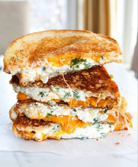 Jalapeno Popper Sandwich, Feta Cheese Sandwich Recipes, Jalapeno Grilled Cheese Sandwich, Jalapeño Popper Sandwich, Best Lunches For Work, Jalapeno Grilled Cheese, Yummy Grilled Cheese, Popper Grilled Cheese, Vegetarian Junk Food