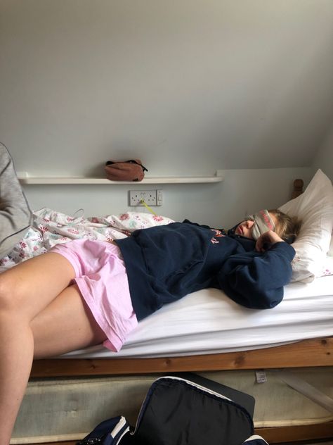 Lazy Mood Aesthetic, Nap Astetic, Summer Nap Aesthetic, Nap Aesthetic Girl, Afternoon Nap Aesthetic, Lazy Pictures, Napping Aesthetic, Shay Core, Nap Aesthetic