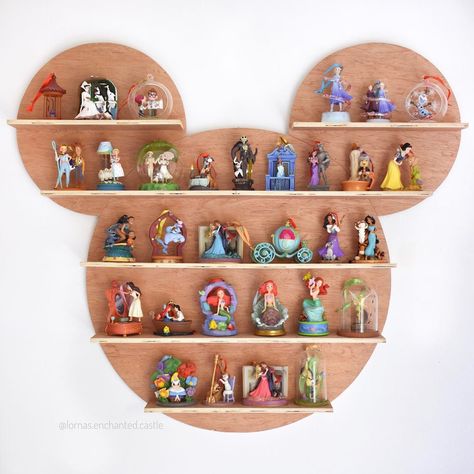 Disney House Ideas, Disney Room Decor, Disney Rooms, Mickey Mouse Art, Disney Wall, Disney Decor, Pin Art, Disney Home, Room Makeover Bedroom