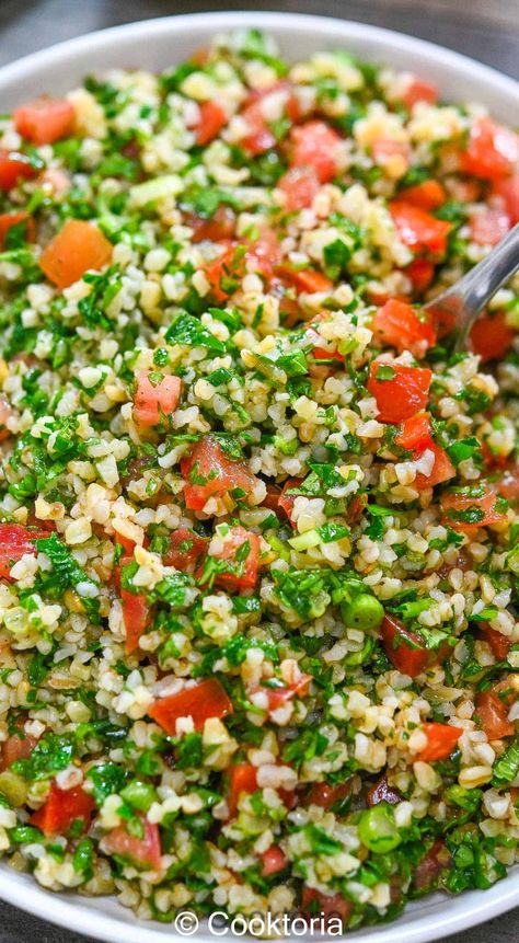 This easy Tabouli Salad Recipe is packed with fresh herbs and vegetables, making it the perfect light and nutritious salad. Try it out for a delicious and refreshing meal! Greek Tabouli Recipe, Authentic Tabouli Recipe, How To Make Tabouli Salad, Toubeleh Salad Recipe, Toubouleh Recipe, Tabuli Salad Traditional, Tabule Salad Tabbouleh Recipe, Tabulleh Salad Recipe, Tabouli Salad Traditional