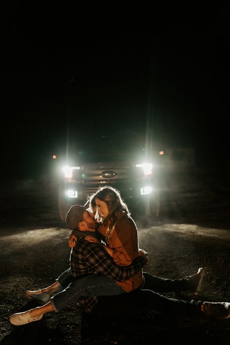 Night Time Photoshoot Ideas Couples, Truck Headlights Photoshoot, Unique Couples Photoshoot Ideas, Dancing In The Headlights Country, Headlight Photoshoot Night, Couples Photoshoot Night, Couples Truck Photoshoot, Truck Couple Photoshoot, Dancing In The Headlights