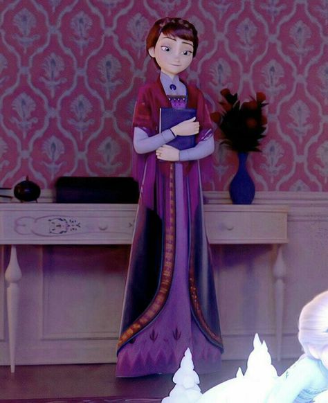 Iduna Frozen, Mulan Halloween, Frozen Dolls, Frozen Wallpaper, Frozen Characters, Disney Princess Images, Frozen Disney Movie, Disney Mom, Disney Princess Drawings