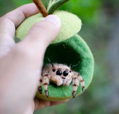 "Do you love adorable animals? Do you follow every spiders account on Instagram? Then this palm-sized felted friend is exactly what you didn't know you needed! This felted baby spider is a beautiful collectible that will brighten up your home or office décor. It is also a fun and thoughtful gift for the animal-lover in your life. Length 4 cm/1,6 inch,  height 2 cm/0,8 inch This toy is needle felted by hand using natural, eco-certified sheep's wool from New Zealand complete with handmade felted and knitted accessories. It is constructed around a sturdy wire carcass. I strive to keep my carbon footprint at a minimum and use animal-friendly materials - I never use animal leather or fur in any of my toys. All the paws on the wire frame, they bend, you can shape. This toy is not intended for ch Dismal Swamp, Felted Figures, Kawaii Monster, Creepy Gift, Spider Toy, Felt Monster, Eco Crafts, Knitted Accessories, Apple Home