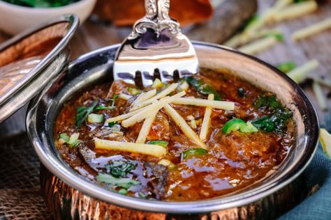 50 Best Ramadan Recipes For Eid Feast - What to Eat During Ramadan Muslim Food, Nihari Recipe, Beef Stew Stove Top, Dry Curry, Bangladeshi Food, Mutton Chops, Beef Steak Recipes, Mutton Recipes, Eat Beef