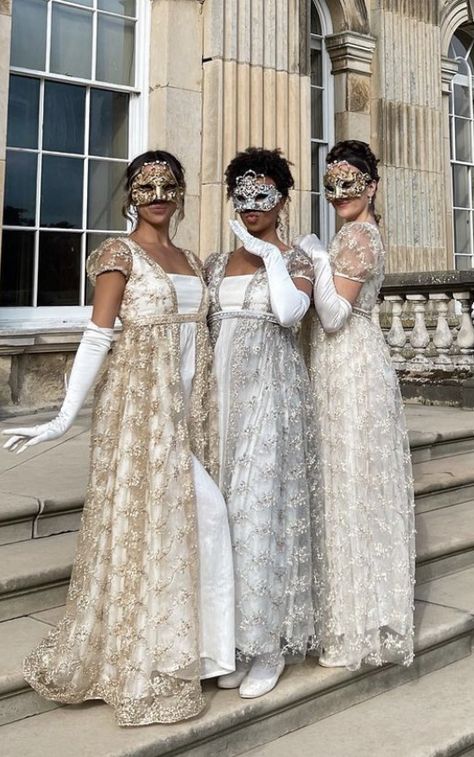 Regency Masquerade Ball, Bridgestone Outfit, Bridgerton Masquerade Ball, Bridgeton Prom Dresses, Brigerton Outfit Inspired Halloween, Bridgestone Inspired Dresses, Bridgeton Aesthetic Outfits, Brigington Dress, Bridgeton Aesthetic Dresses