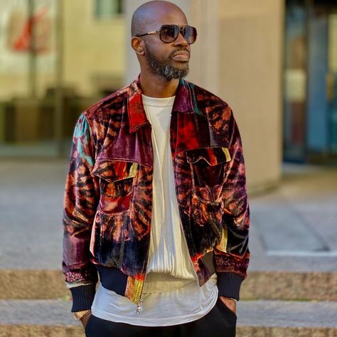 Dj Black Coffee, Man Singing, Twitter Post, Coffee Fashion, David Guetta, Reggae Music, Birthday Greeting, Ex Wives