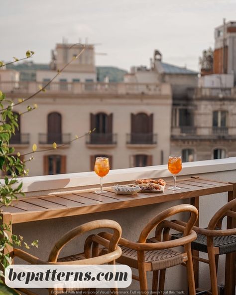 Bedroom Decor Inspiration | Free and Easy Ideas | Beginner-Friendly Hotel Pulitzer Barcelona, Rooftop Bar Design, Rooftop Restaurant Design, Home Decor Business, Riad Marrakech, Round Building, Decor Business, Travel Foodie, Balcony Bar