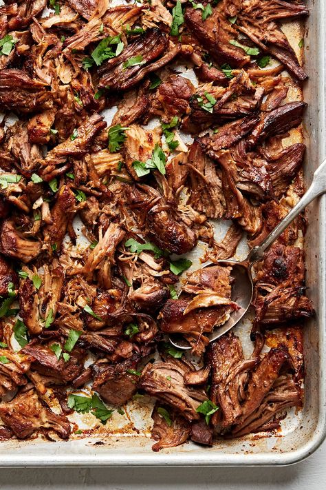 Juicy and crispy, tender Mexican pulled pork is one of our favorite dinners, and best of all? Our easy carnitas recipe can be cooked 3 ways: in your slow-cooker, Dutch oven, or even an Instant Pot. Easy Carnitas, Slow Cooker Mexican Recipes, Mexican Pulled Pork, Pork Carnitas Recipe, Crock Pot Pulled Pork Recipe, Recipe Slow Cooker, Jerk Pork, The Modern Proper, Modern Proper