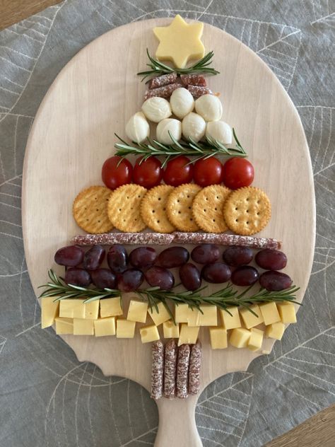 Make Ahead Christmas Appetizers, Christmas Party Snacks, Christmas Dinner Ideas, Christmas Snack, Christmas Buffet, Decorações Com Comidas, Christmas Food Dinner, Christmas Brunch, Christmas Menu