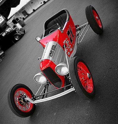 Click this image to show the full-size version. Custom Pedal Cars, Cycle Kart, Pedal Cars For Adults, Wheelbarrow Hot Rod, Cyclekarts Plans, Soap Box Cars, 50s Race Car, Homemade Go Kart, Vintage Pedal Cars