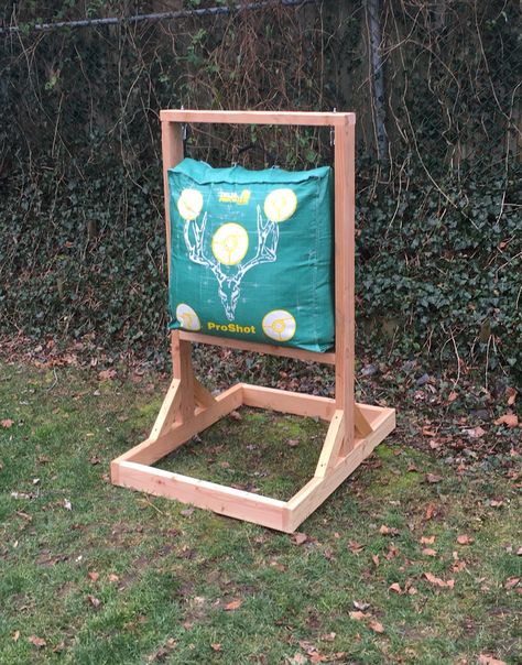 Easy 2x4 archery bag stand Bow Target Stand, Archery Target Stand Diy, Wooden Target, Archery Target Stand, Diy Archery Target, Diy Archery, Archery Targets, Target Stand, Bow Target