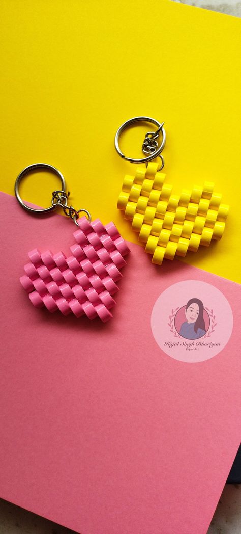 Dm for orders Quilling Keychains Diy, Quilled Keychains Ideas, Quilling Keychain Ideas, Quilling Keychains, Heart Quilling, Quiling Paper Art, Business Crafts, Keychains Diy, Quilling Dolls